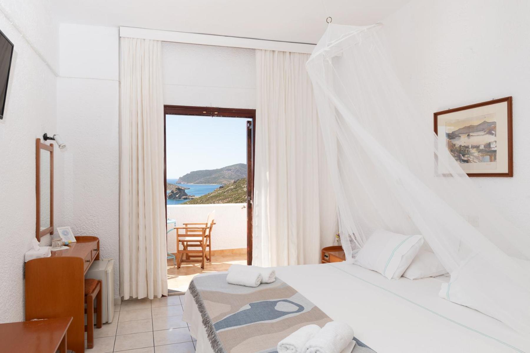 Golden Sun Hotel Patmos Buitenkant foto