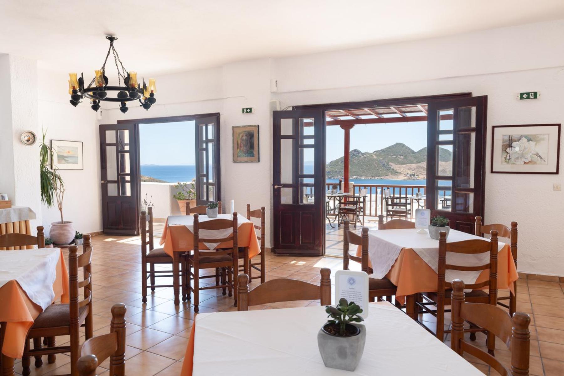 Golden Sun Hotel Patmos Buitenkant foto