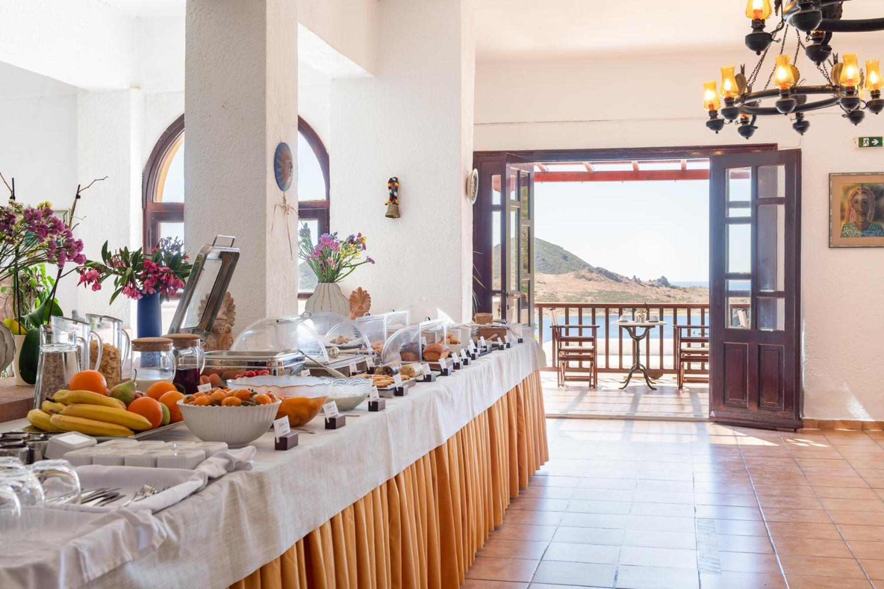 Golden Sun Hotel Patmos Buitenkant foto