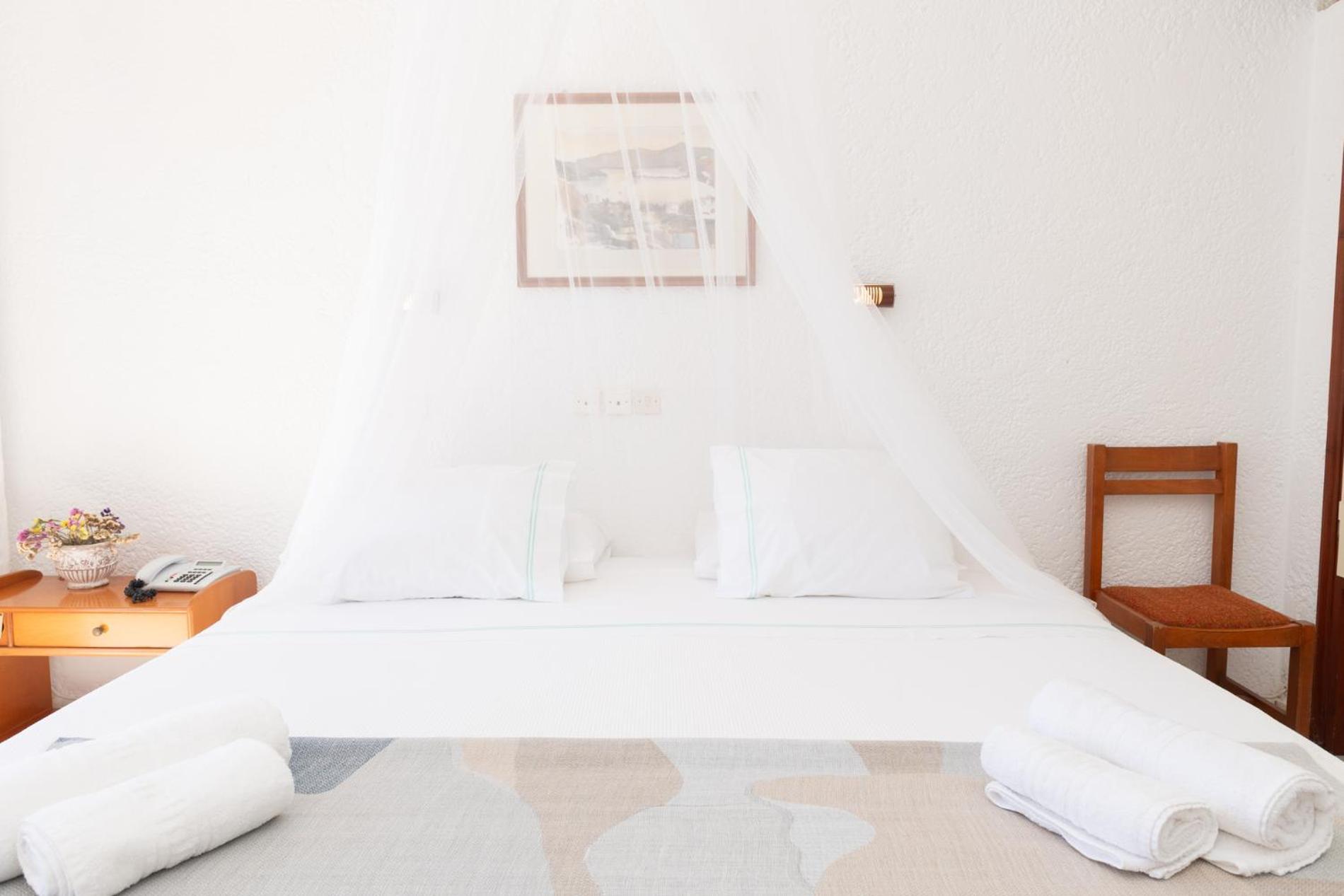 Golden Sun Hotel Patmos Buitenkant foto